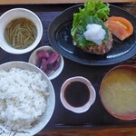 クースイ - 料理写真:おろしハンバーグ定食