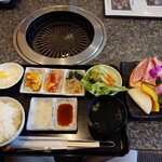 Sendai Gyuu Yakiniku Baribari - 仙台牛食べ比べ御膳　2800円（税込）