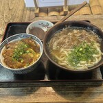 めん吉 - 料理写真:肉うどんとミニカツ丼