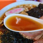 昭和軒手打中華 - スープ