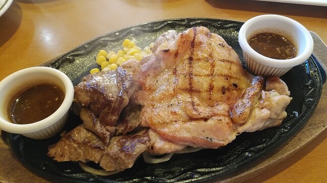 けん 盛岡店 - 岩手飯岡（ハンバーグ）の写真