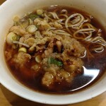 一〇そば - ゲソ天の半分以上はお汁に隠れてます