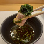 三笠鮨 - あん肝と青海苔♡
      青海苔を乗せて♡