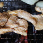 ろばたやき山ろく - 皮を焼きます！