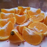 食道園 - おばちゃんのサービス、デザートのみかん：笑