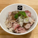 中華そば 髙野 - 吊し焼豚丼