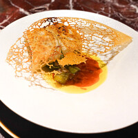 es - 青森産銀の鴨とフォアグラ、羽付き餃子、長野産黒舞茸