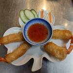 Fried shrimp spring rolls (CHA RAM TOM)