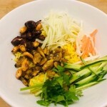 蛤蜊和花生的米饭 (COM HEN)
