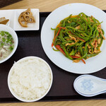 四川料理・麻辣十食 - 「青椒肉絲定食」980円税込み♫