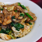 新珍味 - 肉盛りチャーハン＠税込990円