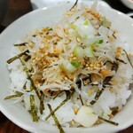 灼味噌らーめん 八堂八 - 干し蟹が入ったご飯