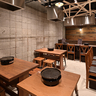 The luxurious Japanese modern space can be used in a variety of situations.