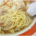 ごくうらーめん大千元 - むちっとしててプリンプリンな麺。この麺はいいですよ～♪