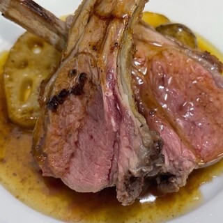 オーナーシェフ・菅原慎。様々な経験で培った匠技でもてなす