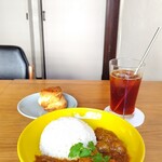 CAFE D-13、ときどき五味食堂 - ■ビーフカレー
■スコーン
■アイスコーヒー