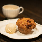 coin - Chocolate Banana Muffin