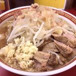 再訪問 2022/12 小ラーメン豚入り 「ニンニクアブラ」(600円)