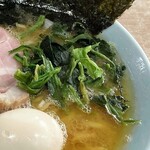 横濱ラーメン あさが家 - ほうれん草。
