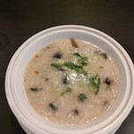 香港料理 萬来 - ピータン粥¥730