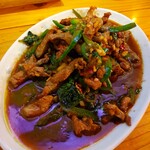 タイ国専門食堂 - パットガパオヌア（牛肉のガパオ炒め）1100円