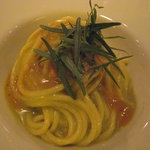 SALONE 2007 - ルンゲッティ　雲丹をのせた空豆のソース