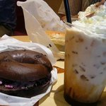 ジュノエスク ベーグル カフェ - お腹満腹