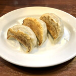 麺の風 祥気 - 自家製手づくりジャンボ餃子(3個)¥350