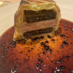 銀座 大石 - 黒トリュフとフォアグラのパイ包