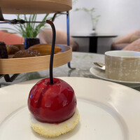 ベージュ アラン・デュカス 東京 - 