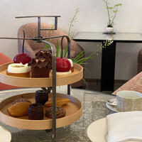 ベージュ アラン・デュカス 東京 - 