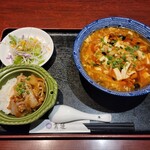 健康中華 青蓮 - 本日のスペシャルセット　酸辣スープ麺+豚肉生姜焼き丼(税込1,100円)