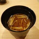 すし処 睦月 - 赤だし