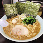 横浜家系ラーメン 魂心家 - 黒胡椒味噌ラーメン