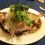 中国料理 石本 - アラカブの姿蒸し。糸島産のフレッシュなパクチーも美味しい！