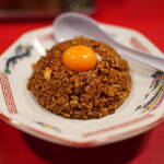 末廣ラーメン本舗 - ヤキメシ（1/2）黄身のせ