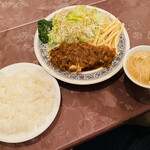 Kosumosu - 本日のスペシャル♪ 「ホタテ貝カレーソース」870円税込み♫ ライス、みそ汁付き
