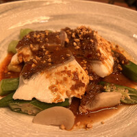 魚China YO - 真鯛の蒸し物　ヨダレドリのソース