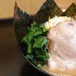 横浜家系ラーメン 蓮 - ほうれん草♪冷凍じゃない