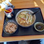 沖縄料理 美ら結 - 旨辛野菜そば