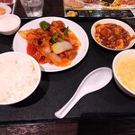 麒麟菜館  - 酢豚ランチ８４０円