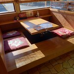 沖縄料理 美ら結 - 掘炬燵席