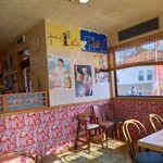 沖縄料理 美ら結 - 店内