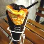 クレープアンドカフェ ヴァーチュ - 焼きチョコブリュレ(￥650)、生クリーム(￥130)。〆に残していたクレープはこちらでした。