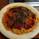 お好み焼・鉄板焼 池田屋 - 広島風お好み焼き 肉玉そば赤 (税込)750円 (2022.12.28)