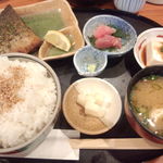 彦膳 - （ランチ）サーモンのバター醤油焼き定食