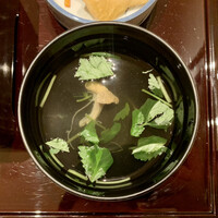 赤坂ふきぬき - うな重（竹） ¥4,000 の肝吸い
