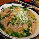 俺の中華たなか家 - 「味噌ホルモンらーめん」をアップでパチリ♯