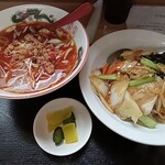 台湾料理 金麒麟 - 台湾味噌ラーメンと中華飯セット