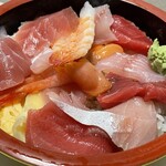 寿司一代 - 『生ちらし』のネタ